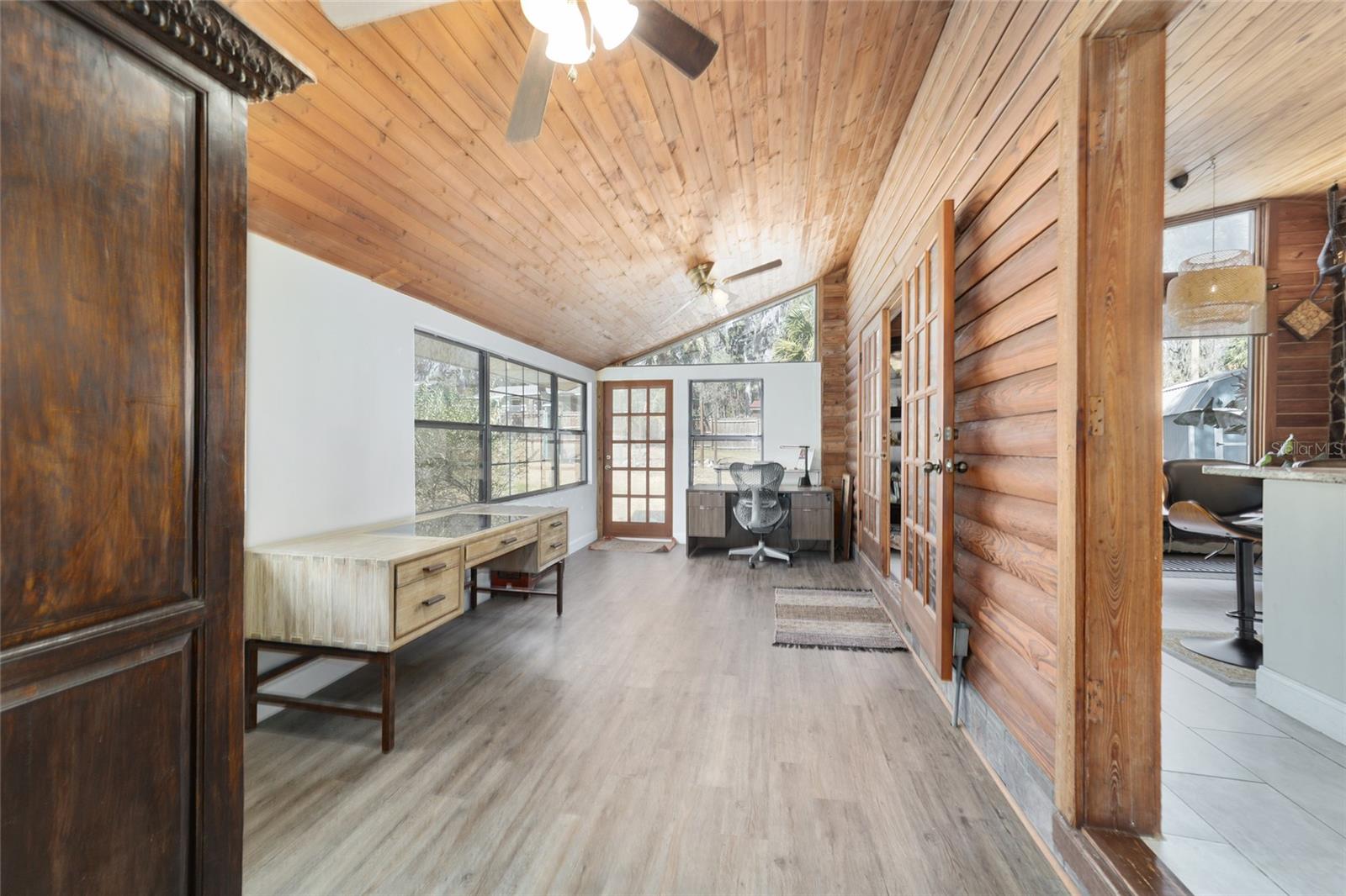 Image 19 of 44 For 3510 5th Court