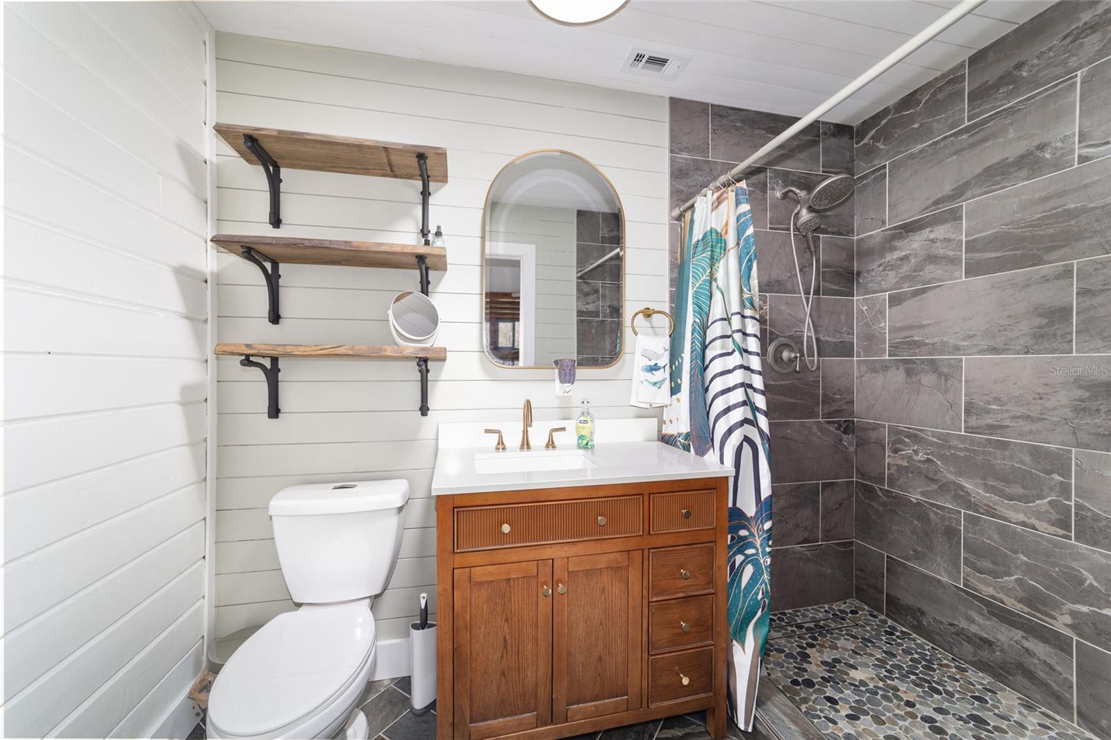 Image 23 of 44 For 3510 5th Court