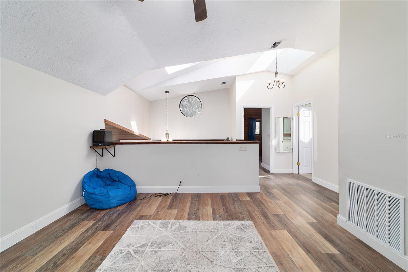 Image 29 of 44 For 3510 5th Court