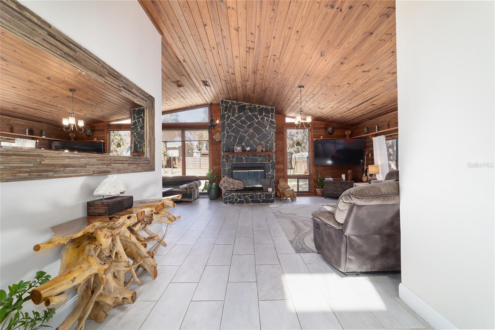 Image 3 of 44 For 3510 5th Court