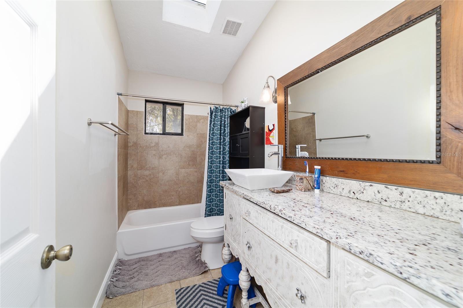 Image 31 of 44 For 3510 5th Court