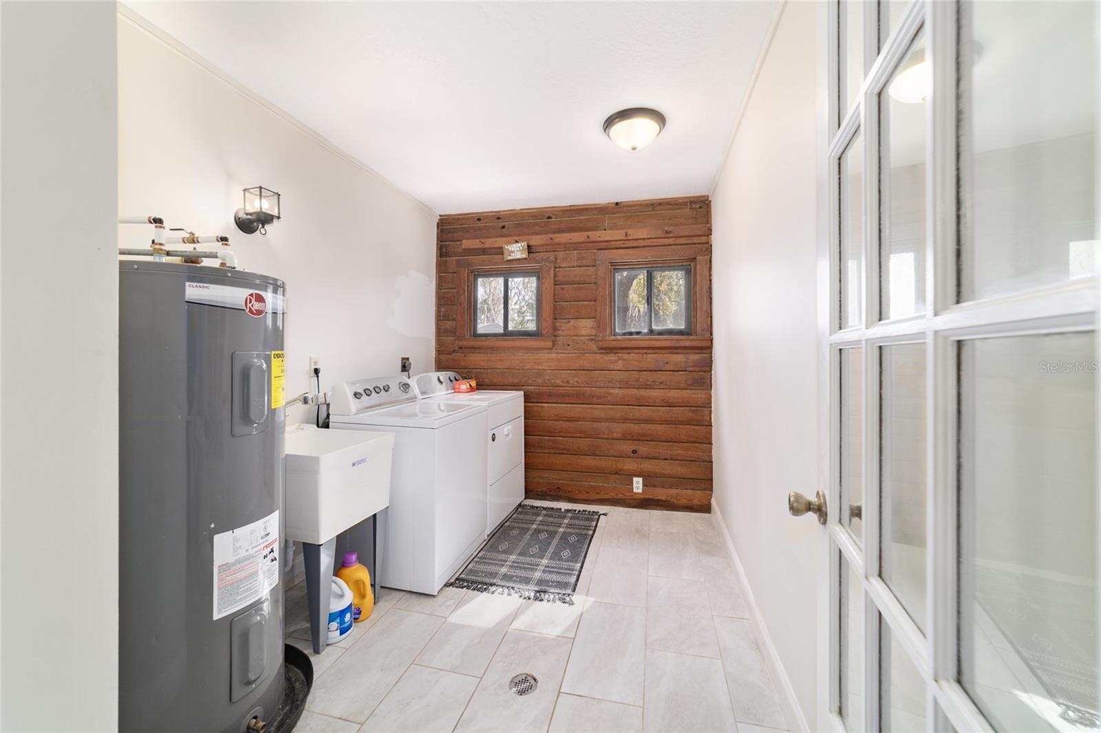 Image 34 of 44 For 3510 5th Court