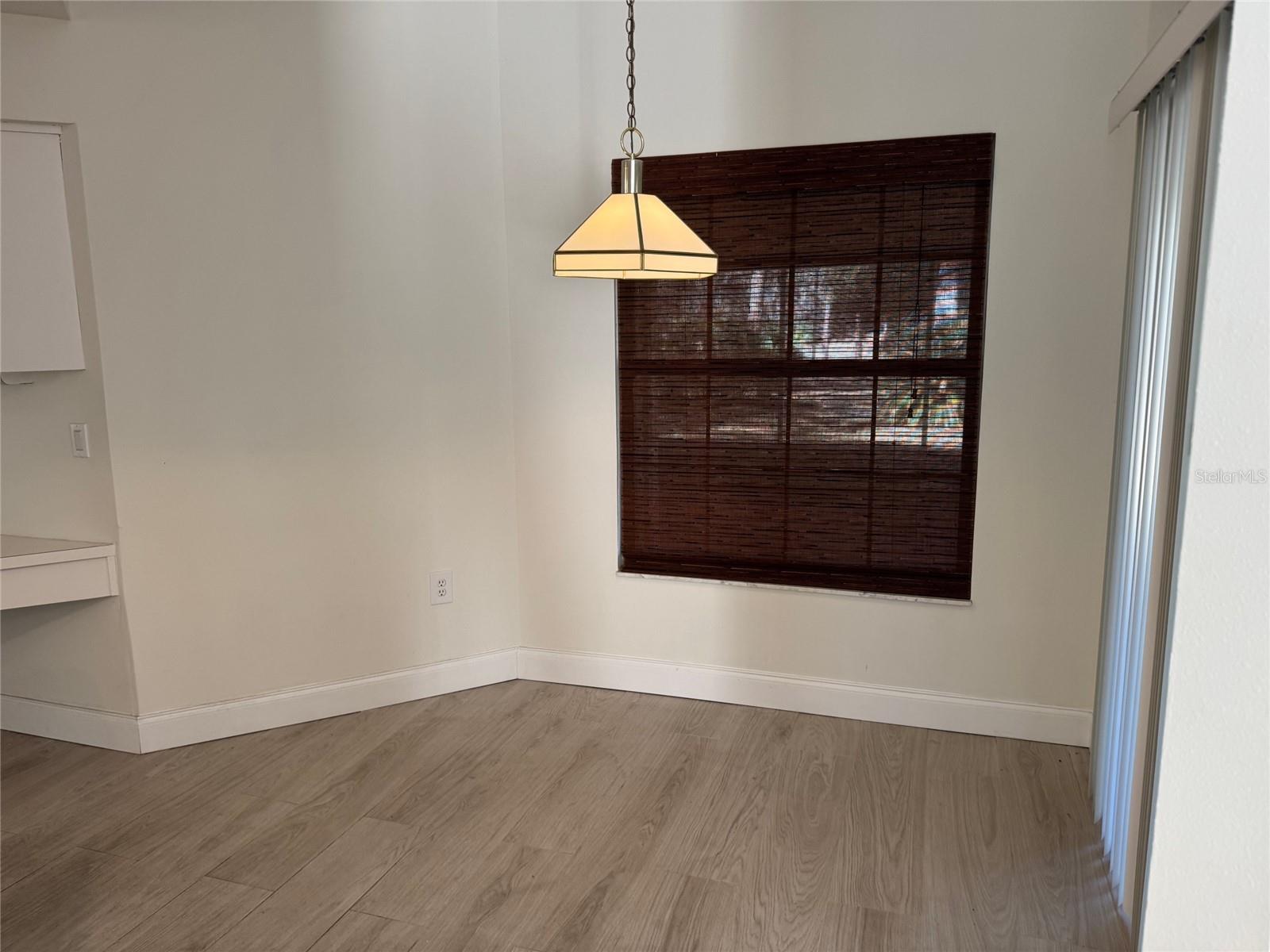 Image 11 of 52 For 8448 196th Avenue Road