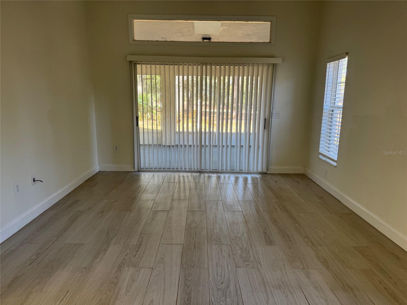 Image 12 of 52 For 8448 196th Avenue Road