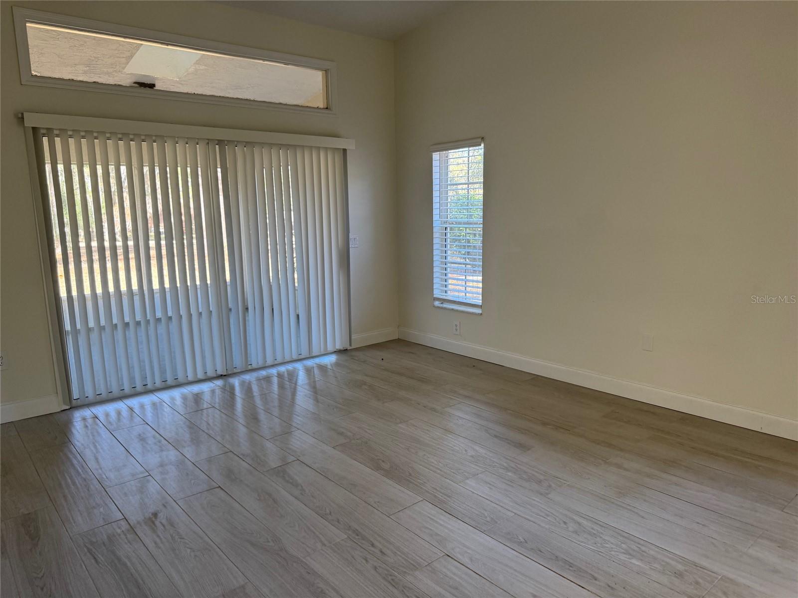 Image 14 of 52 For 8448 196th Avenue Road