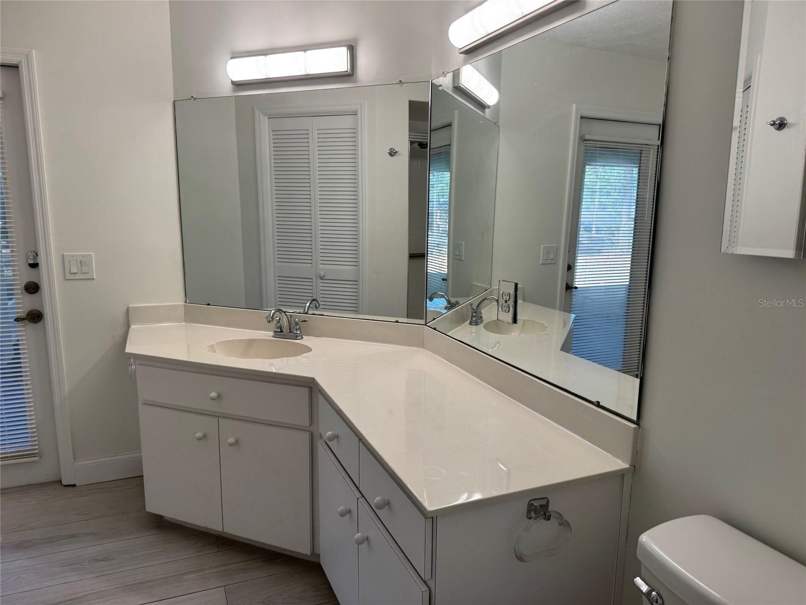 Image 28 of 52 For 8448 196th Avenue Road