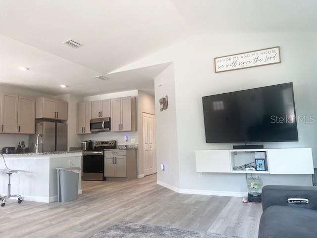 Image 21 of 37 For 900 150th Court