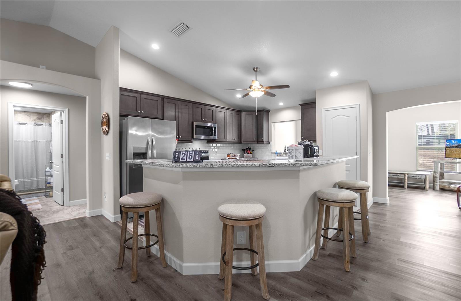 Image 10 of 37 For 4330 Drake Lane