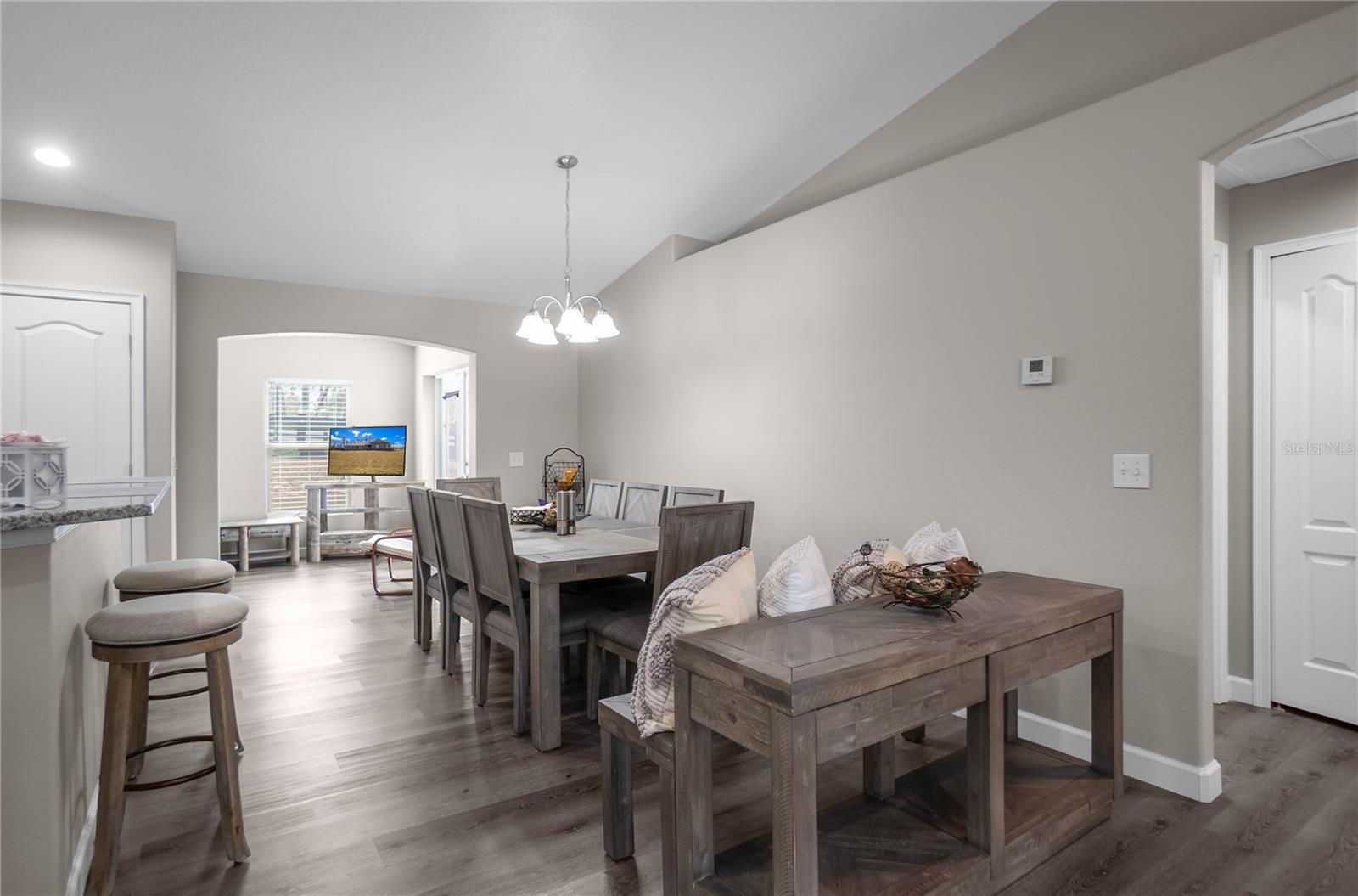 Image 11 of 37 For 4330 Drake Lane