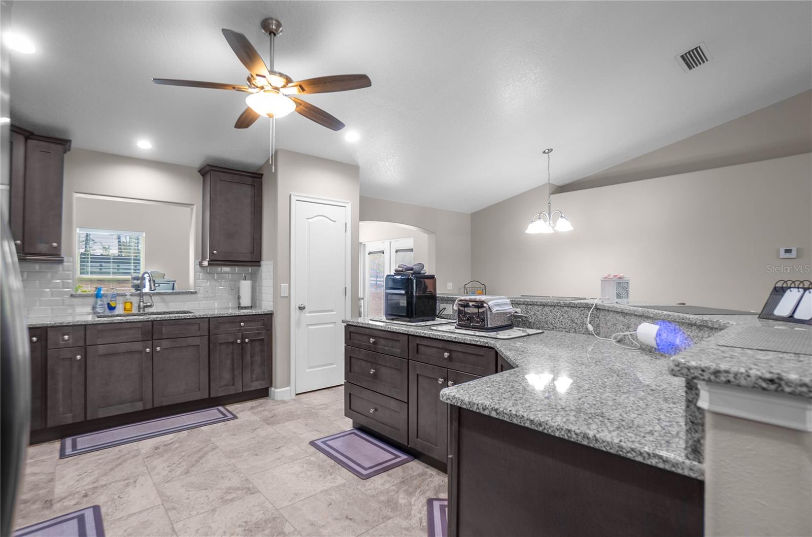 Image 14 of 37 For 4330 Drake Lane