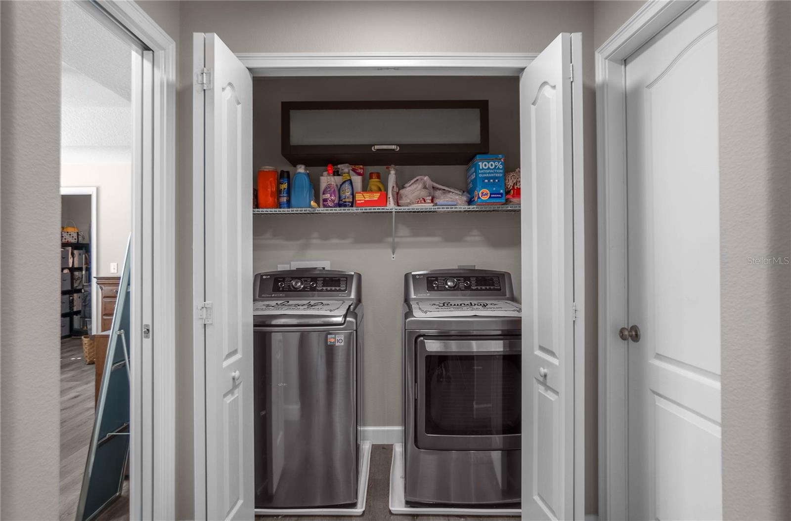 Image 21 of 37 For 4330 Drake Lane