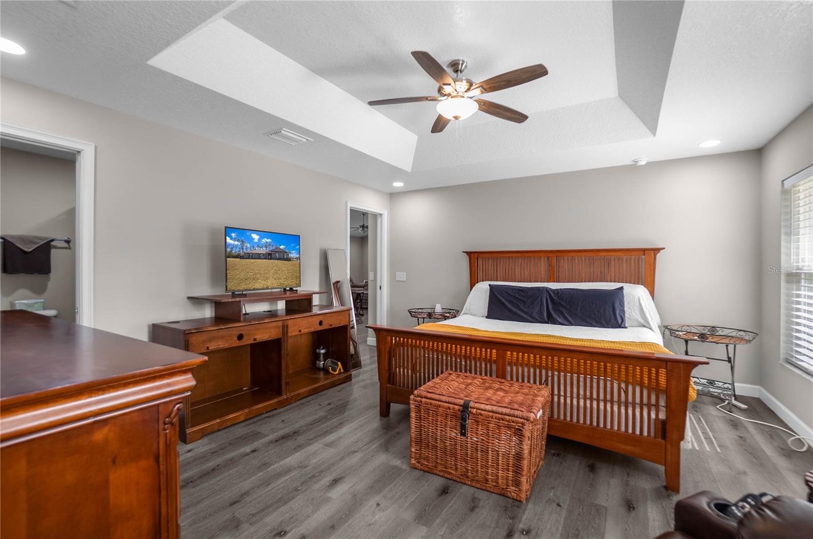 Image 23 of 37 For 4330 Drake Lane