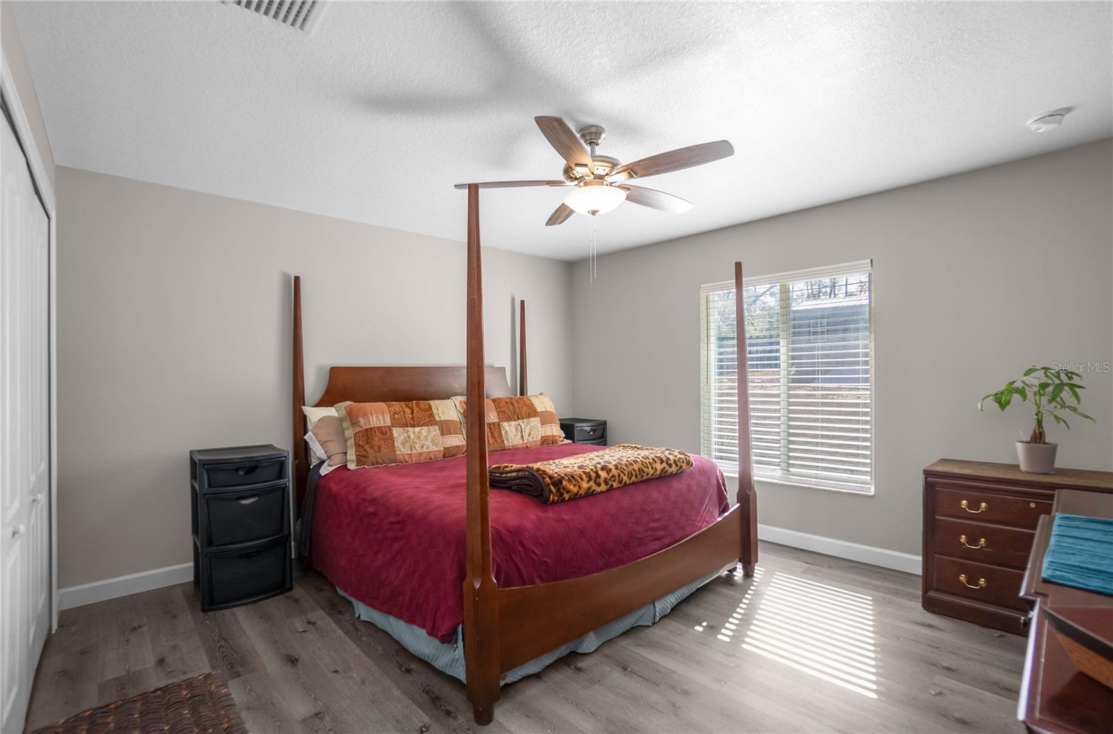 Image 28 of 37 For 4330 Drake Lane