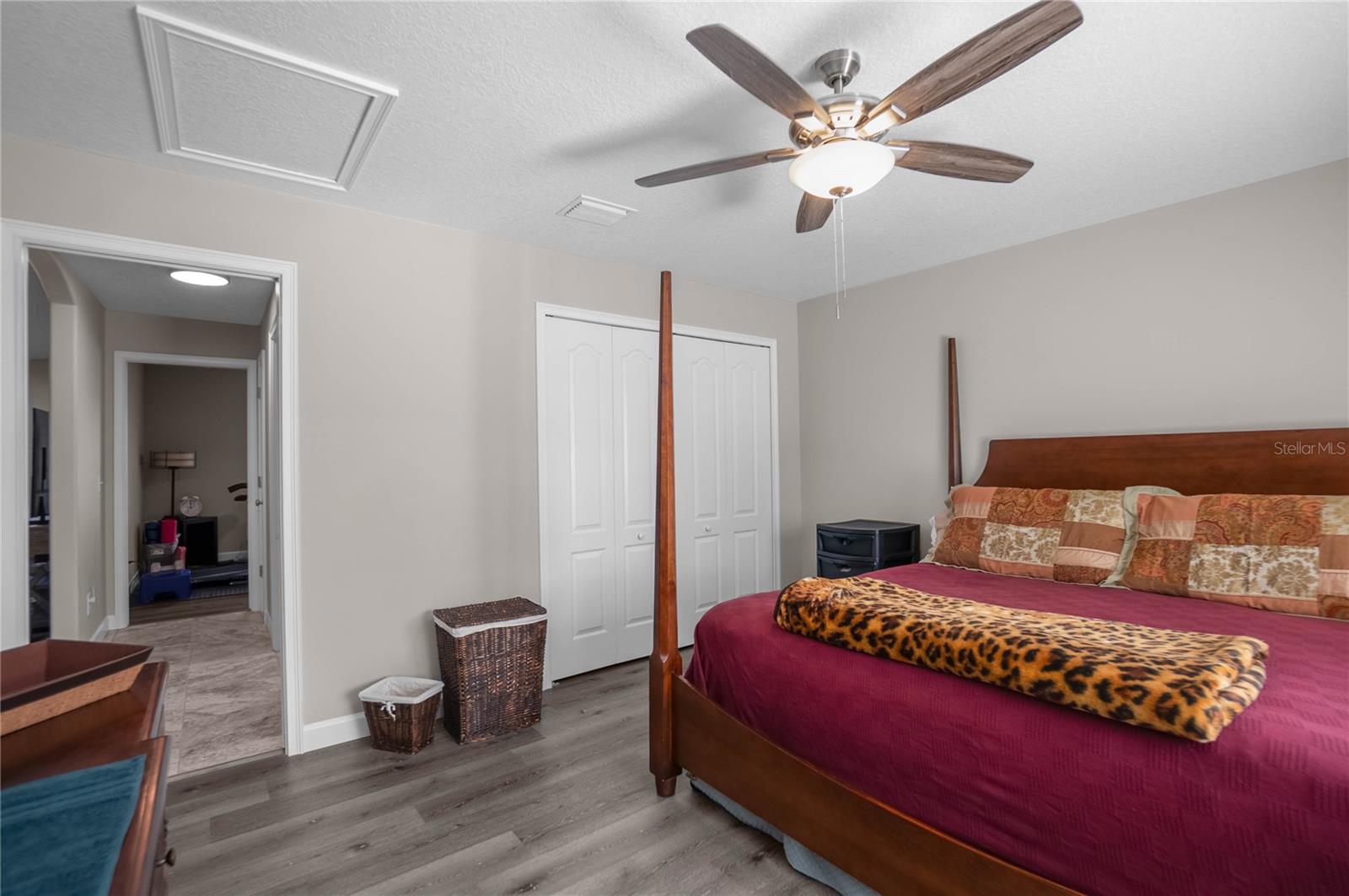 Image 29 of 37 For 4330 Drake Lane