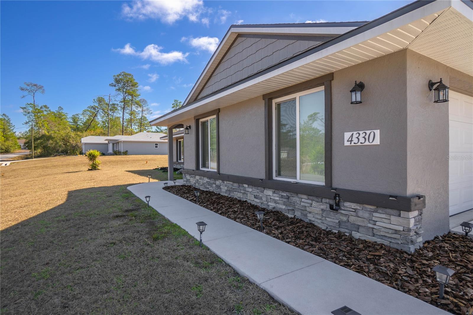 Image 4 of 37 For 4330 Drake Lane