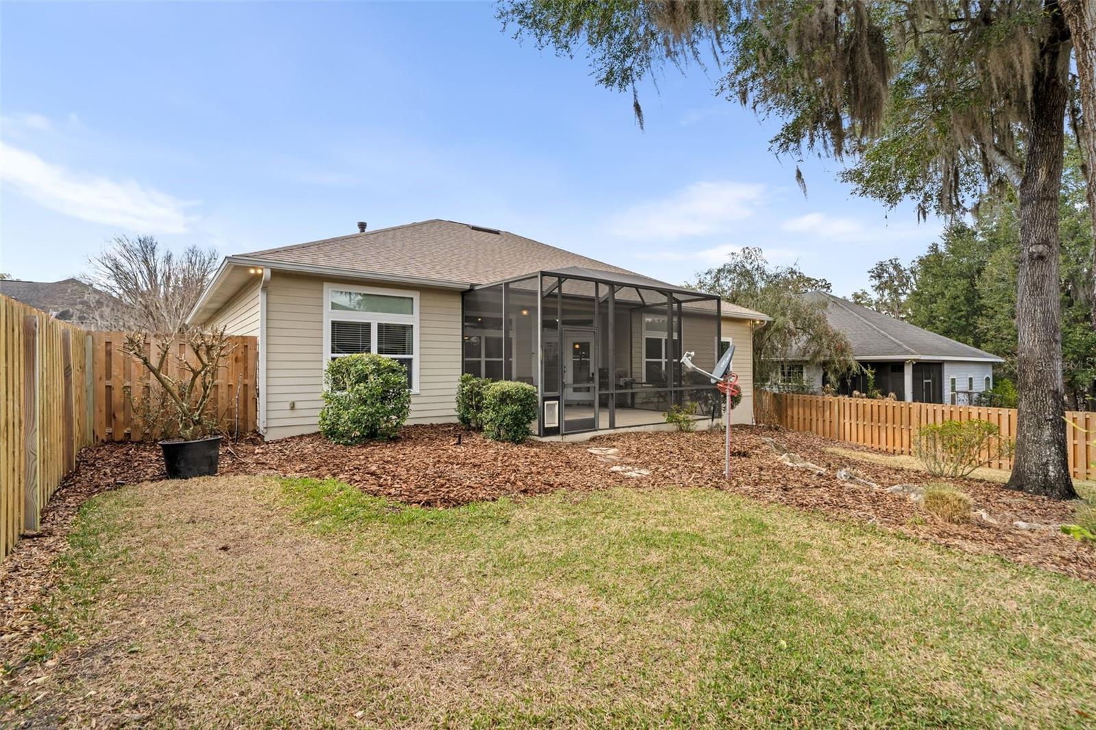 Listing photo id 17 for 3495 73rd Way
