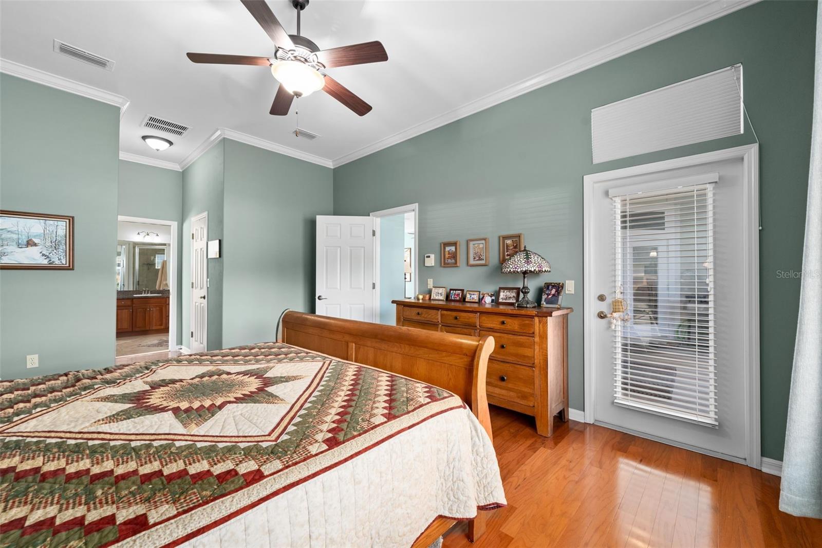 Listing photo id 21 for 3495 73rd Way