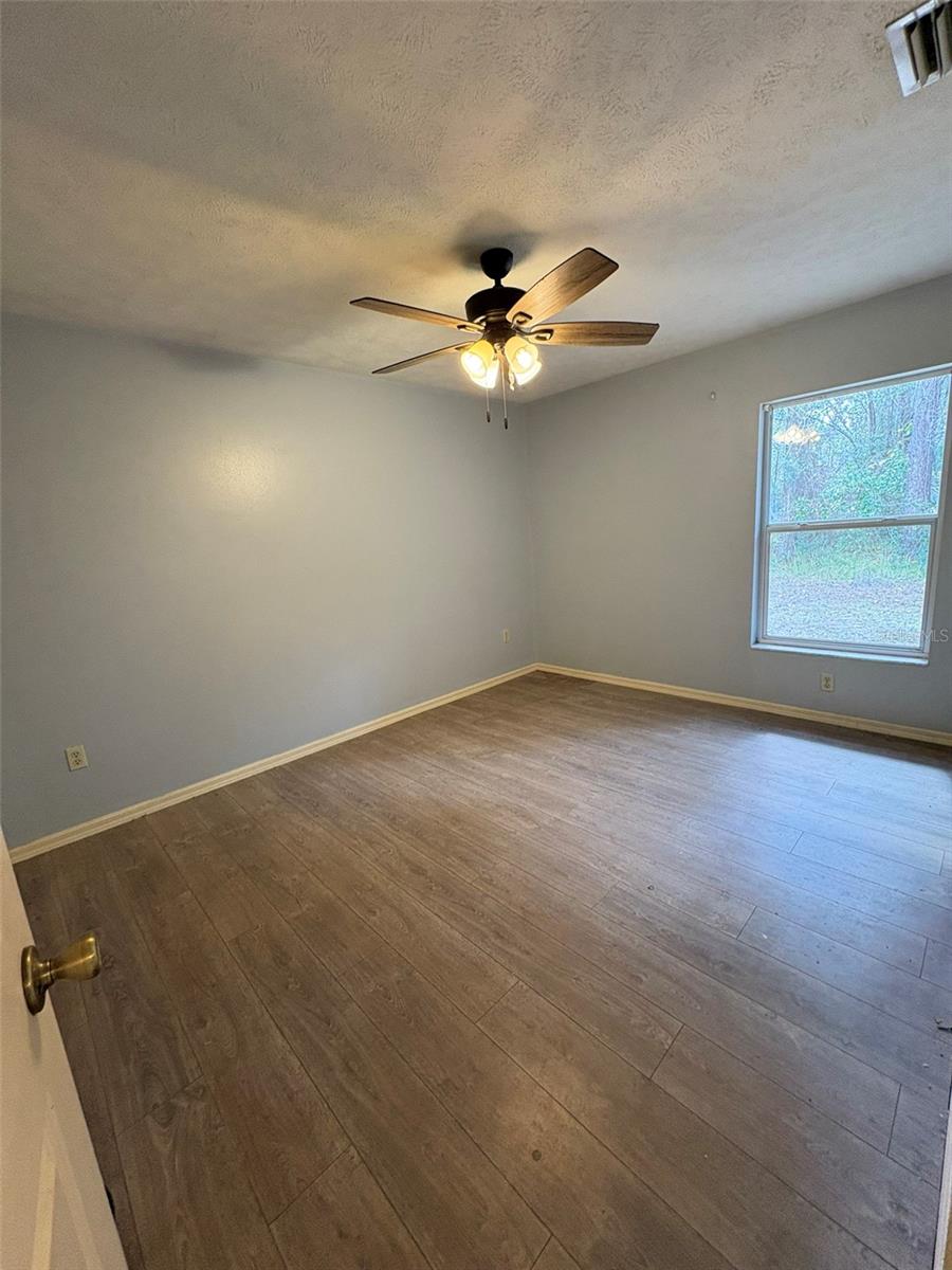 Image 10 of 20 For 2060 42nd Street