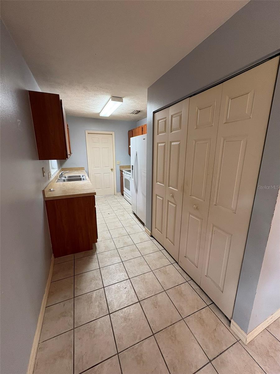 Image 6 of 20 For 2060 42nd Street