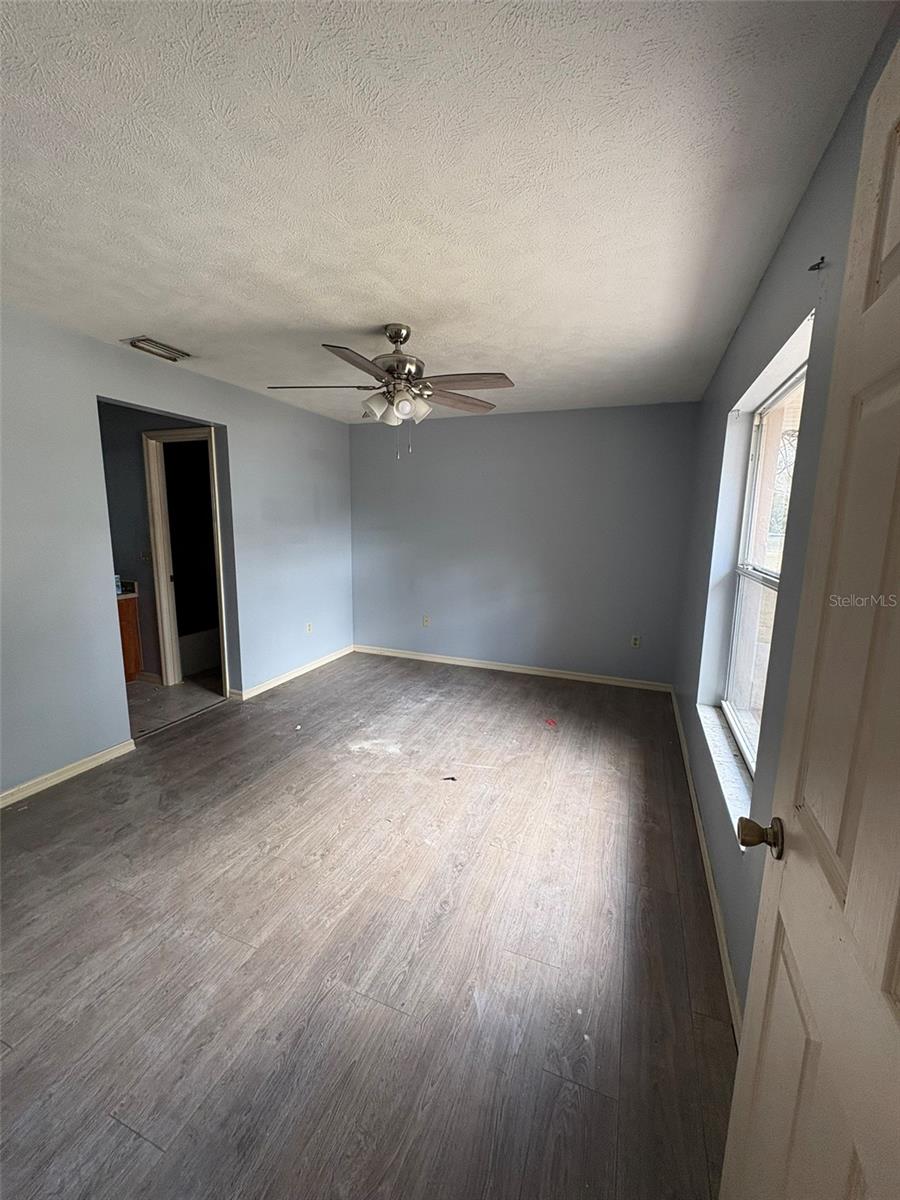 Image 8 of 20 For 2060 42nd Street