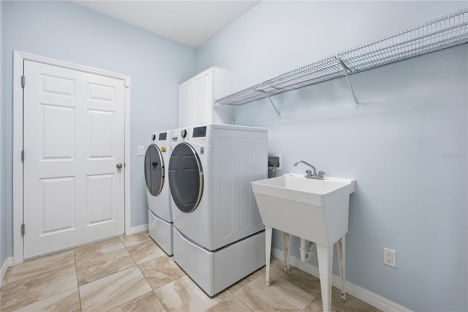 Image 39 of 56 For 5608 Strong Point