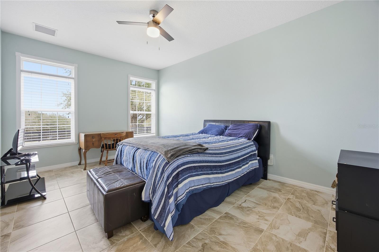 Image 40 of 56 For 5608 Strong Point