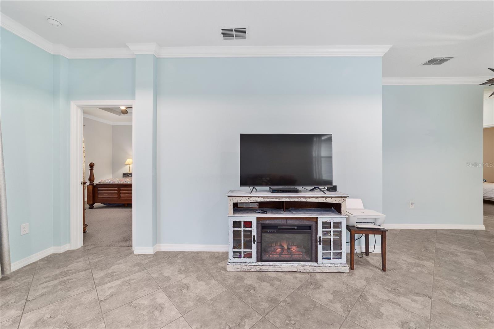 Image 18 of 49 For 9934 98th Lane