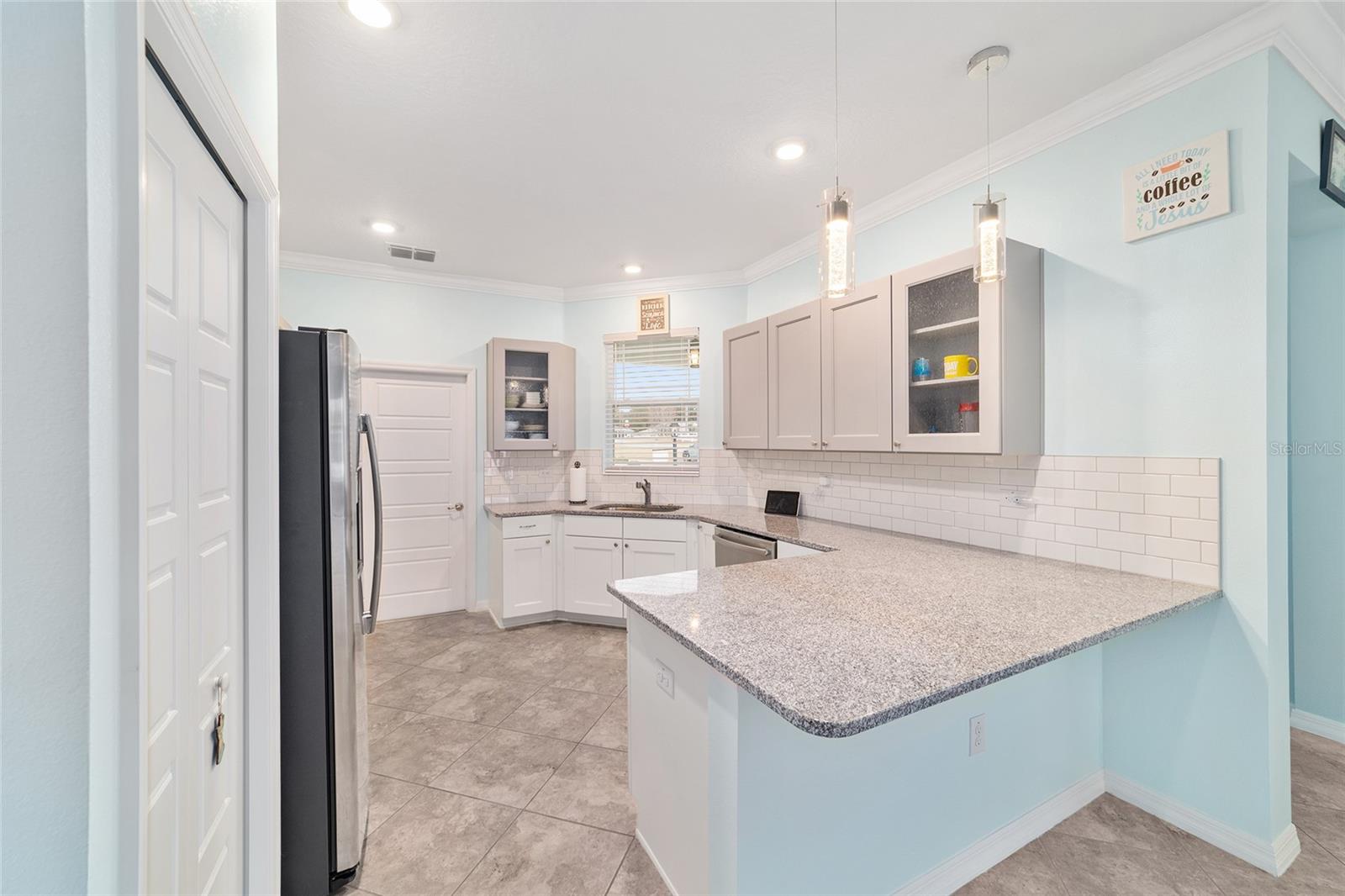 Image 21 of 49 For 9934 98th Lane