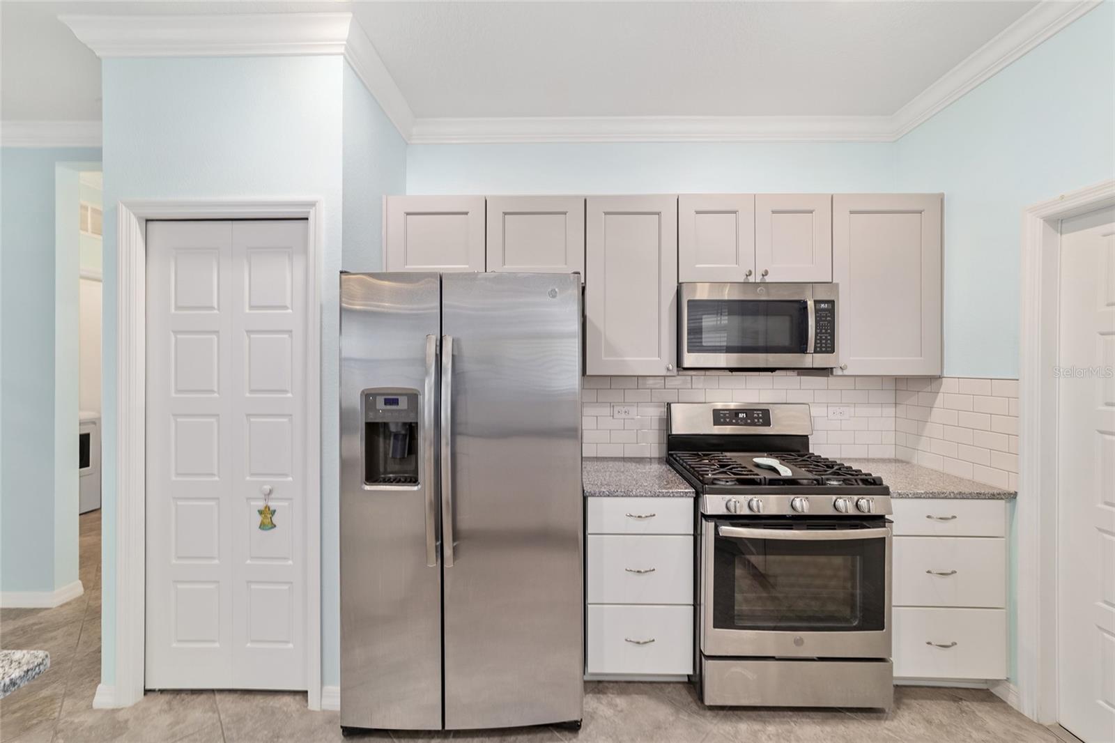 Image 23 of 49 For 9934 98th Lane