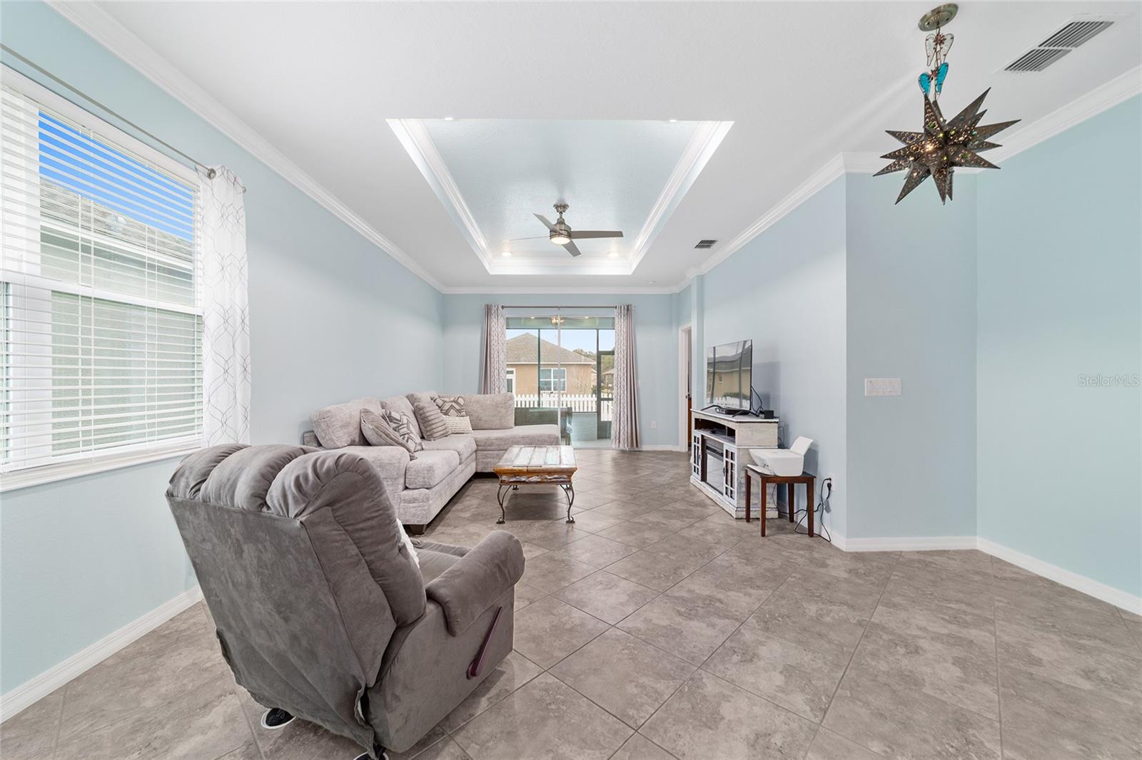 Image 9 of 49 For 9934 98th Lane