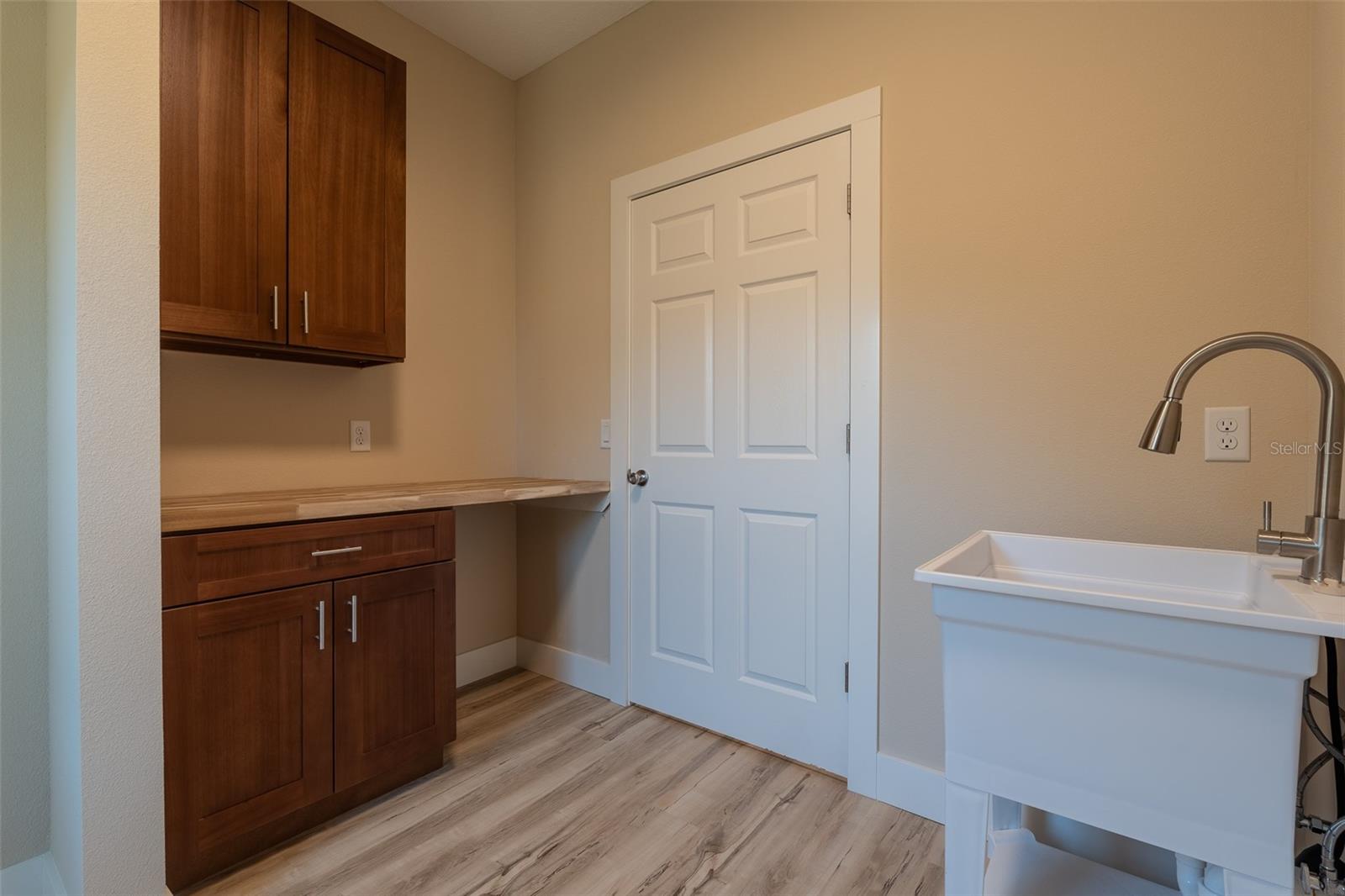 Image 43 of 56 For 8005 Terrel Point