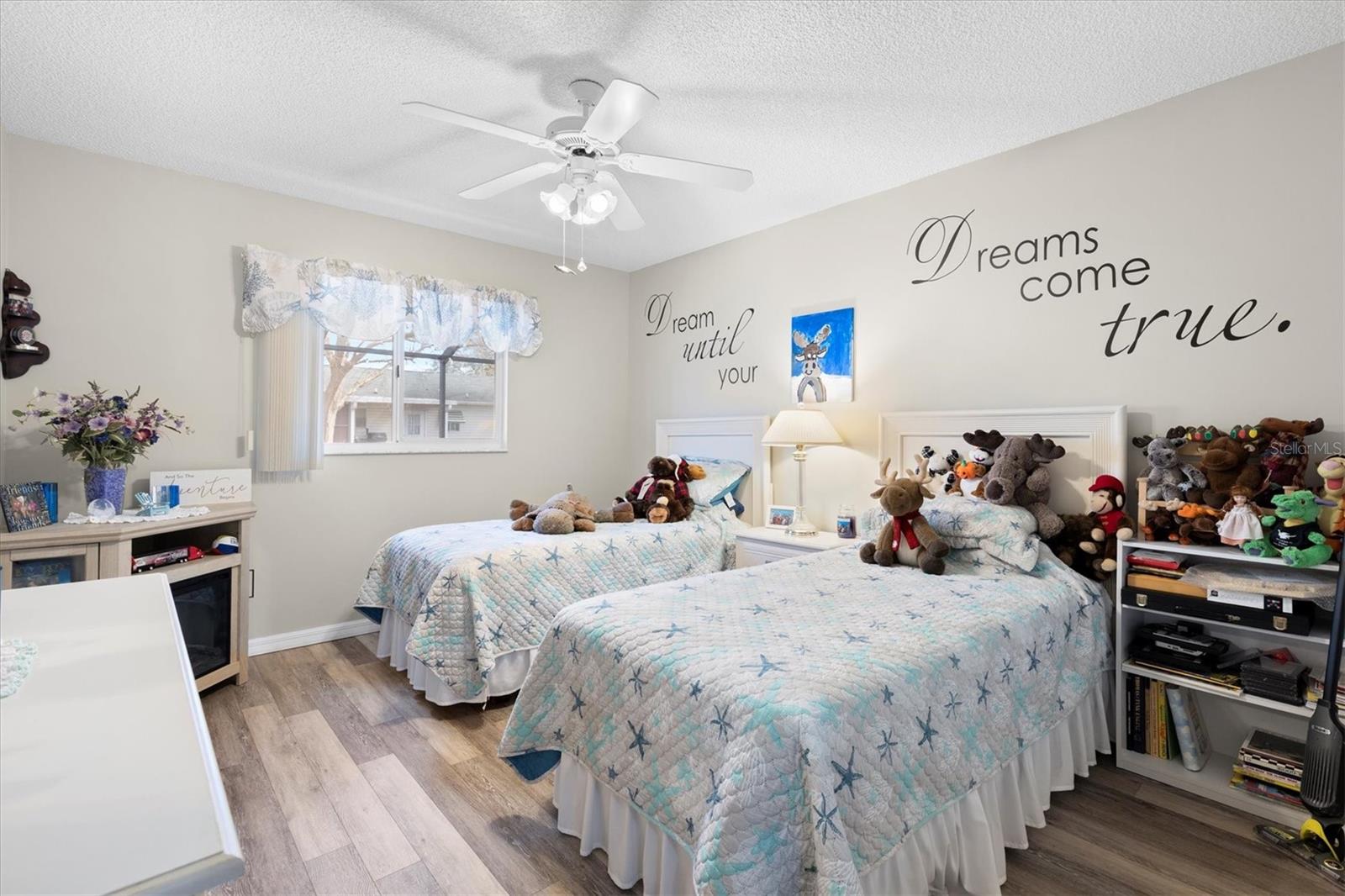 Image 22 of 44 For 17587 96th Court