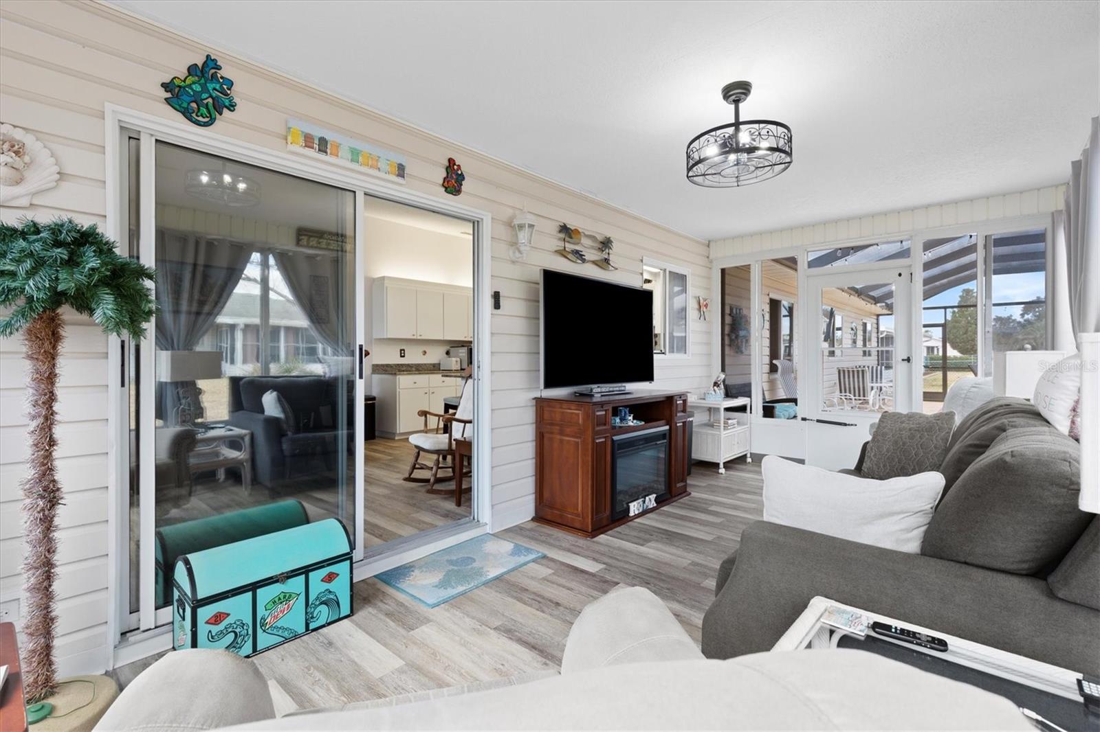 Image 24 of 44 For 17587 96th Court