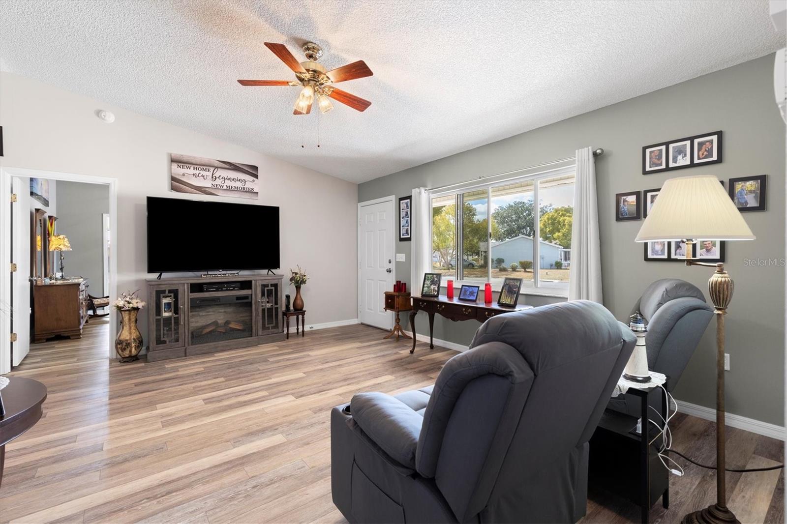 Image 5 of 44 For 17587 96th Court