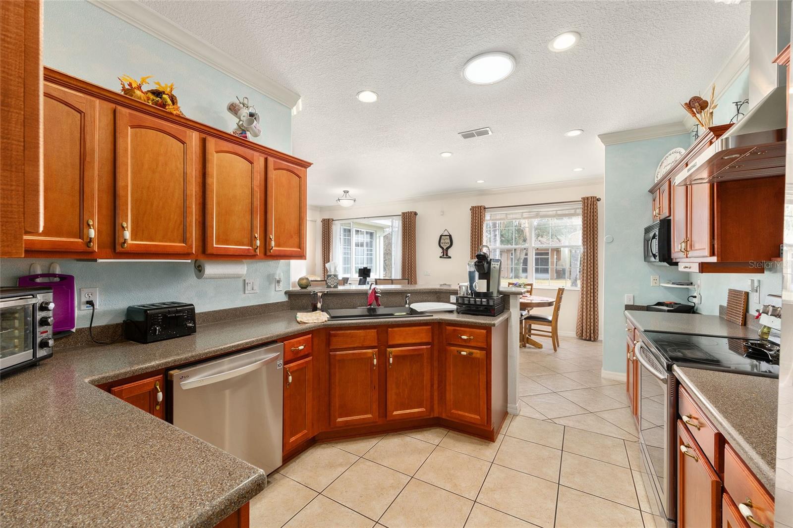 Image 16 of 47 For 8785 82nd Court Road