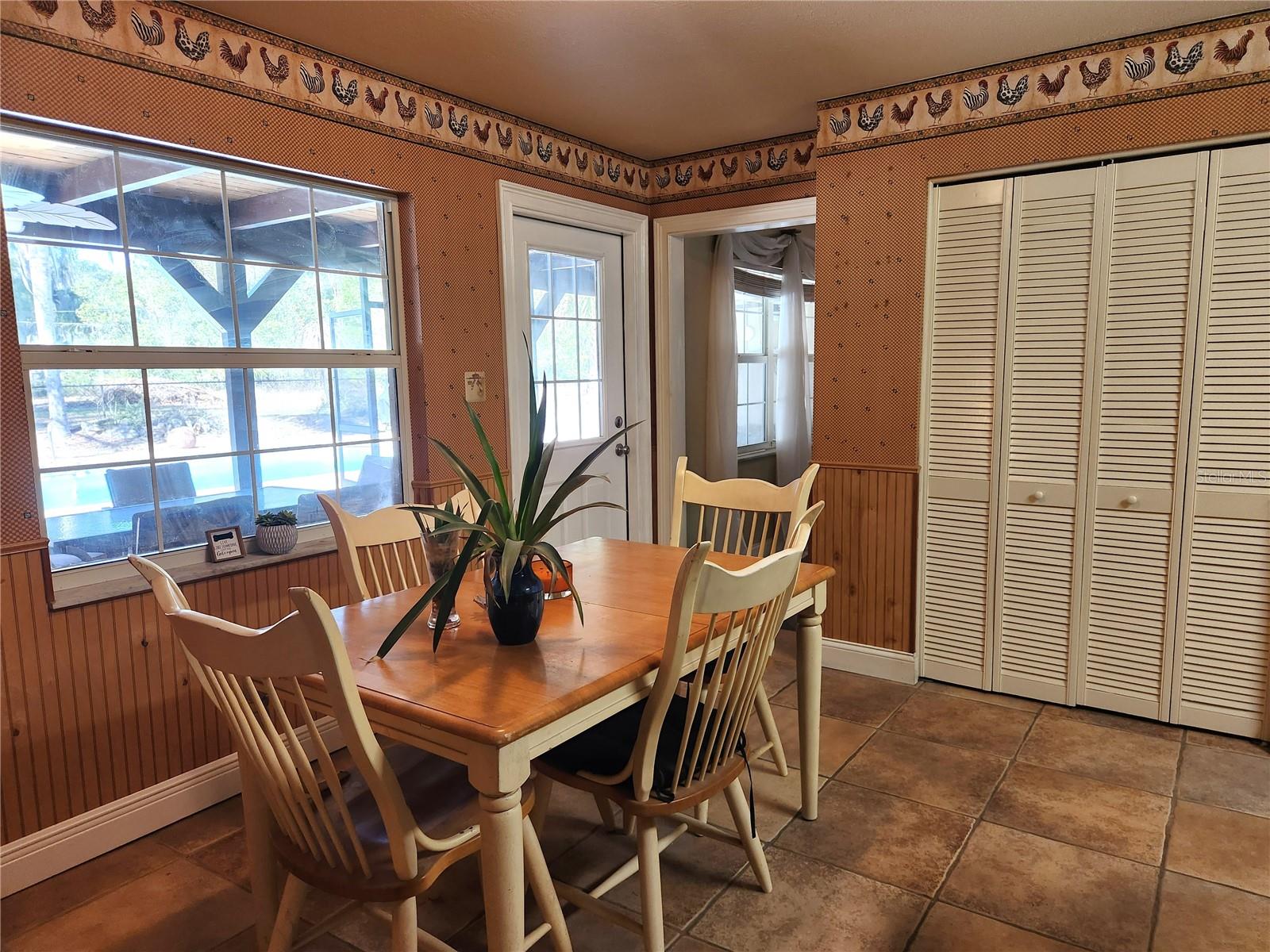 Image 13 of 35 For 400 49th Avenue