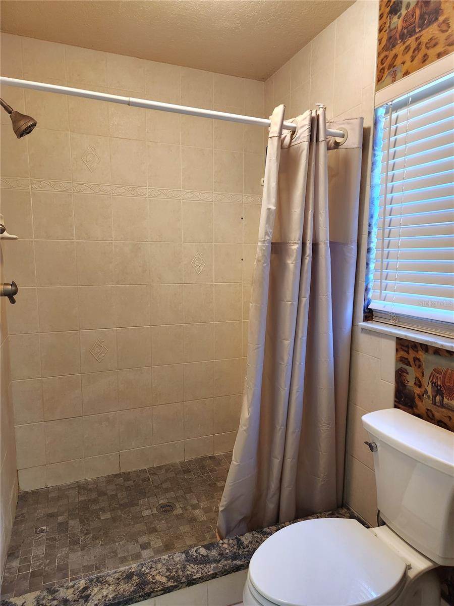 Image 19 of 35 For 400 49th Avenue