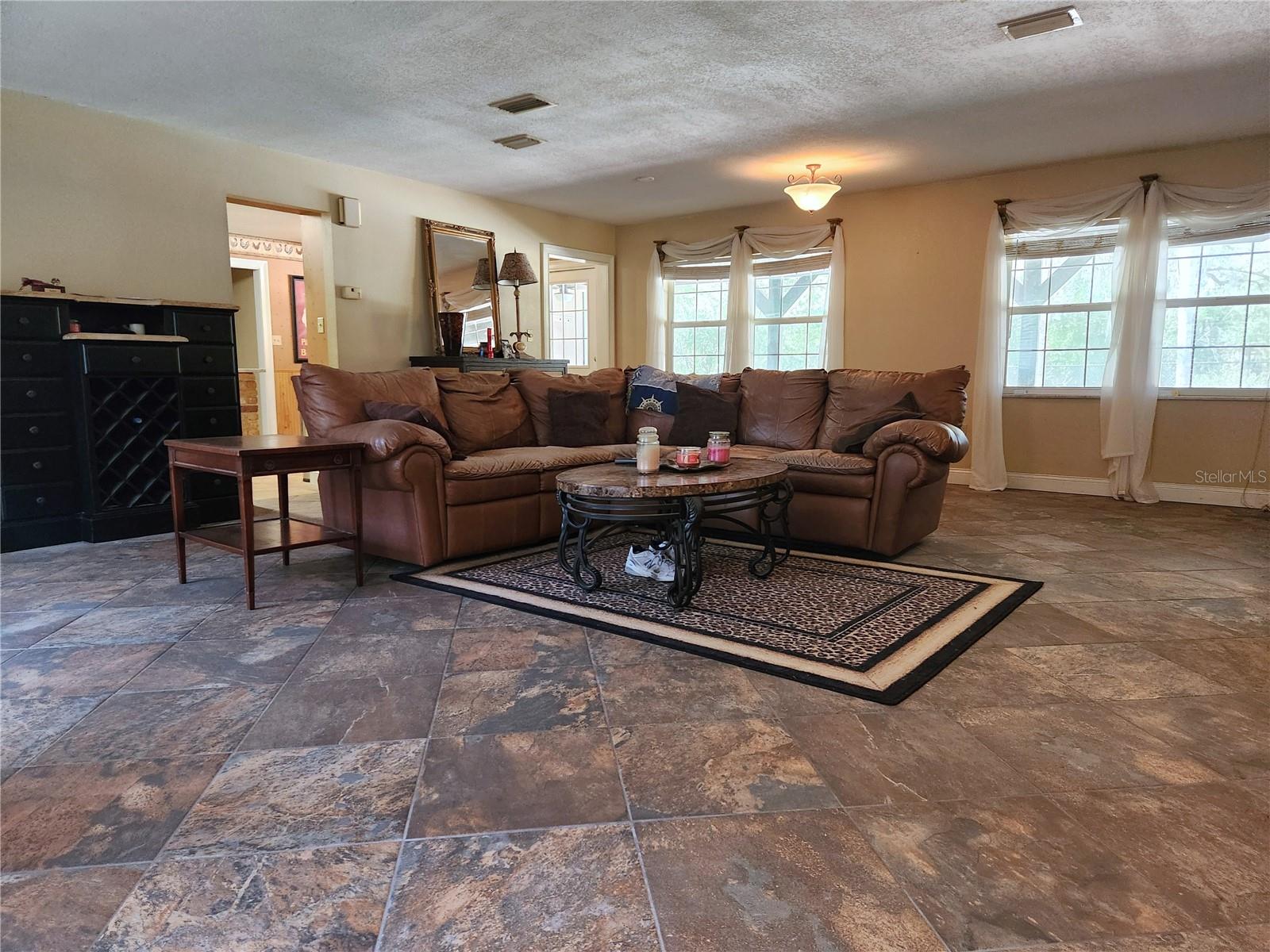 Image 8 of 35 For 400 49th Avenue