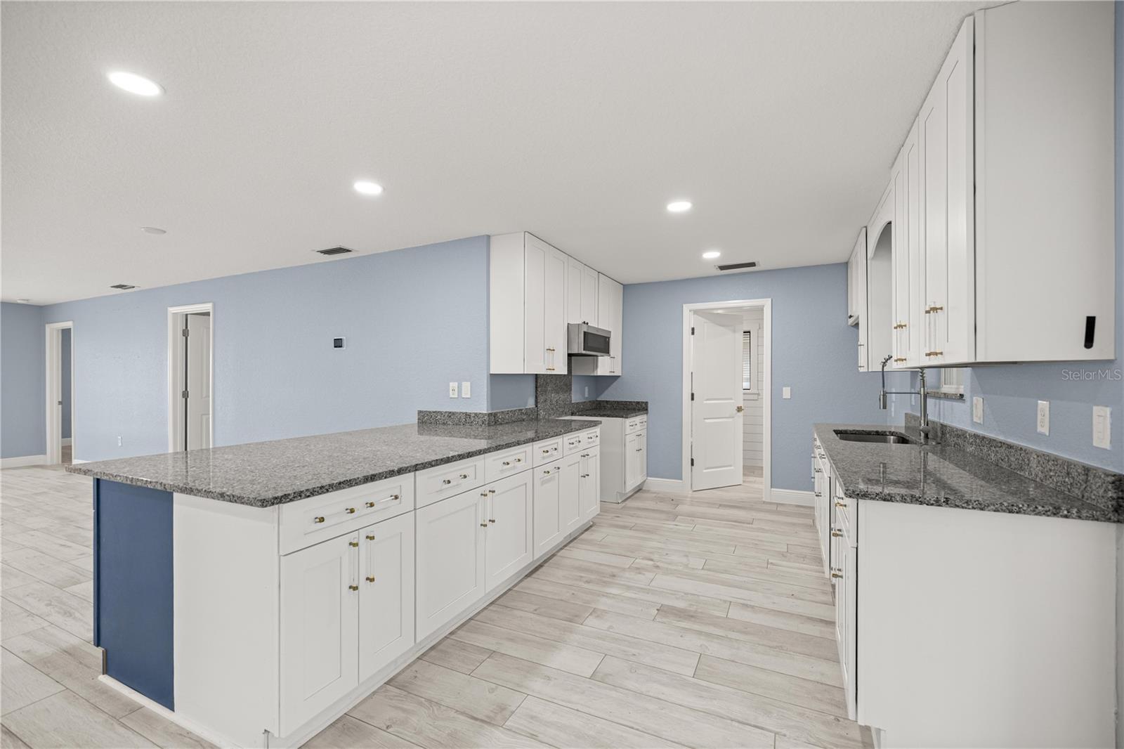 Image 10 of 40 For 1940 18th Street