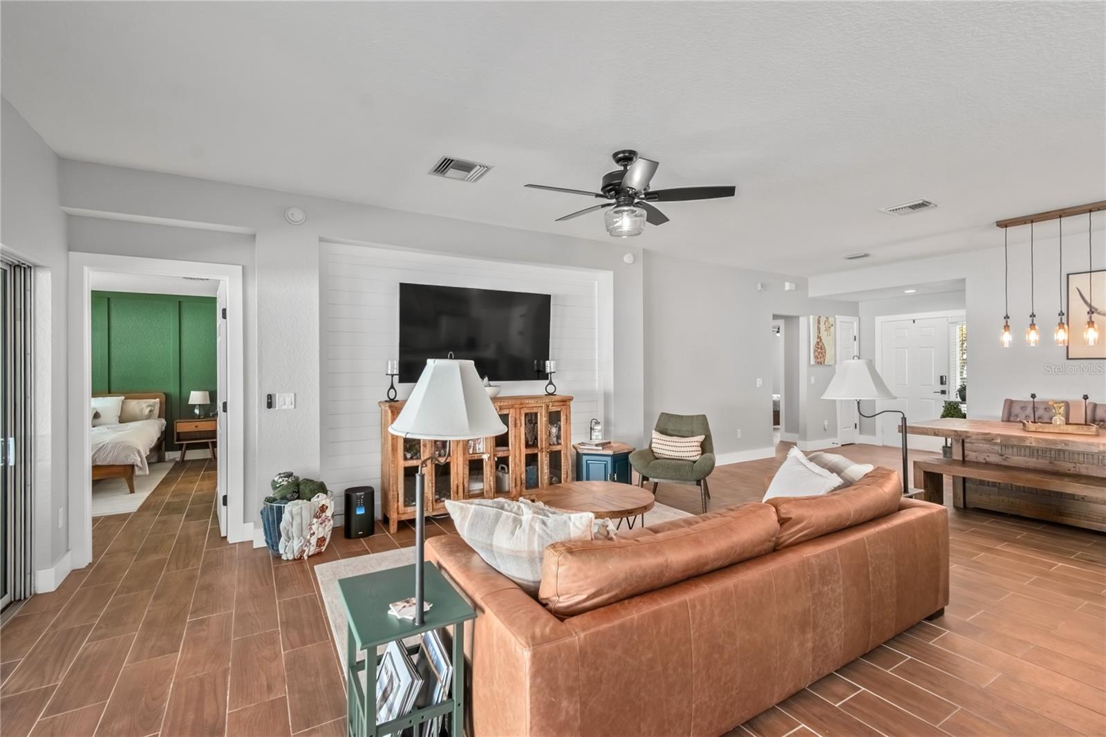 Image 21 of 68 For 5601 42nd Place