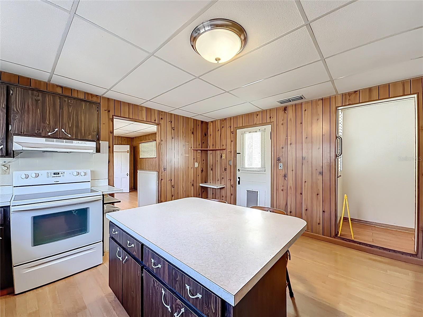 Image 10 of 56 For 113 Rosemary Avenue