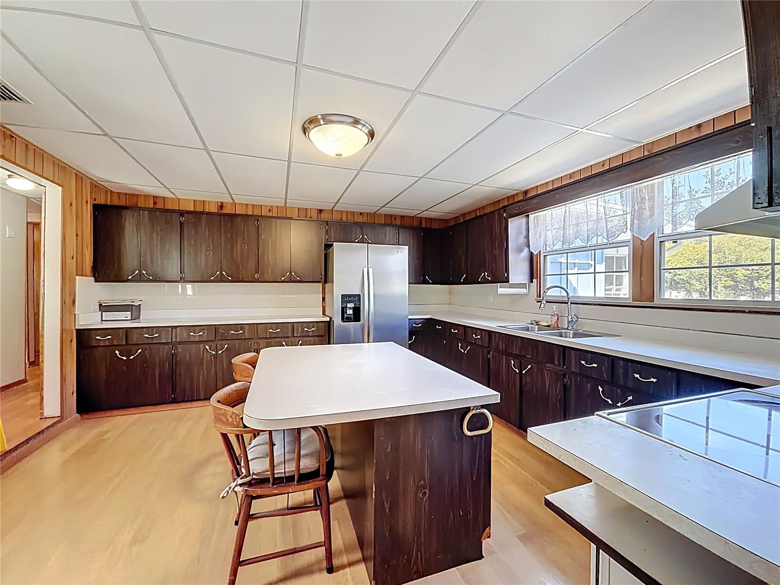 Image 11 of 56 For 113 Rosemary Avenue