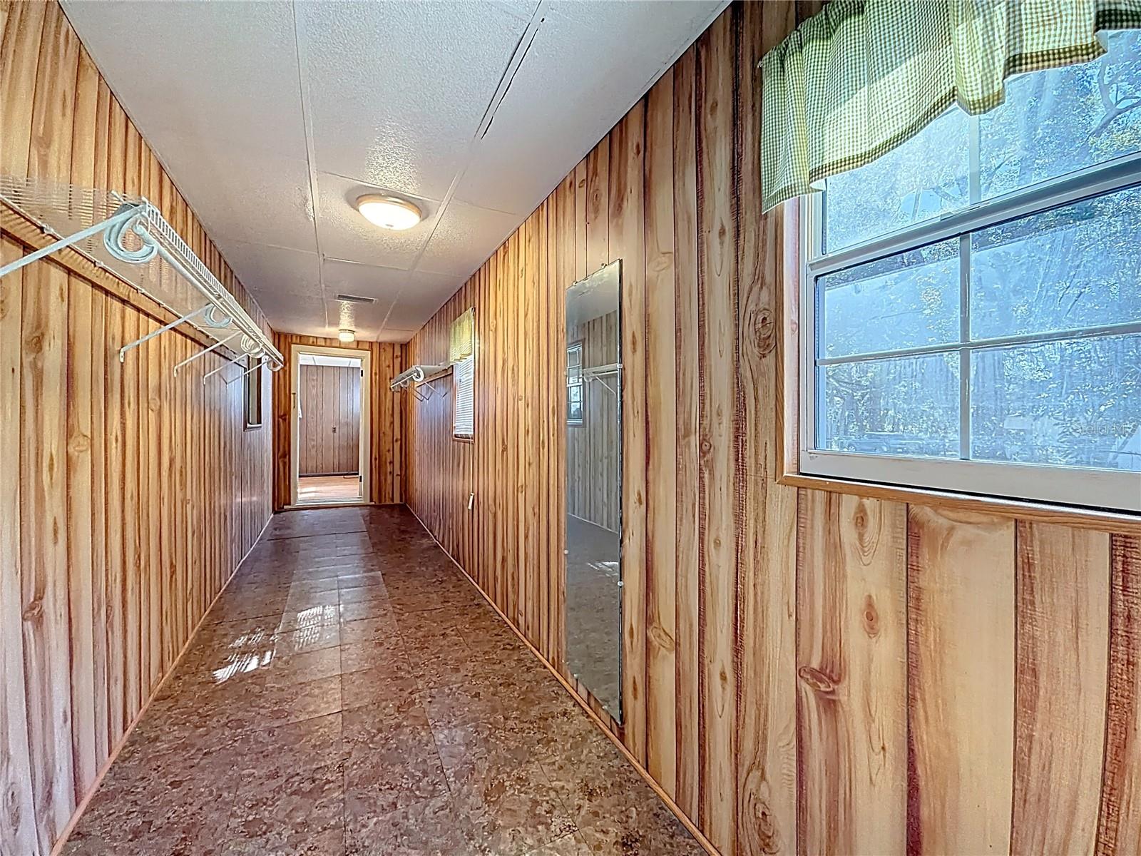 Image 25 of 56 For 113 Rosemary Avenue