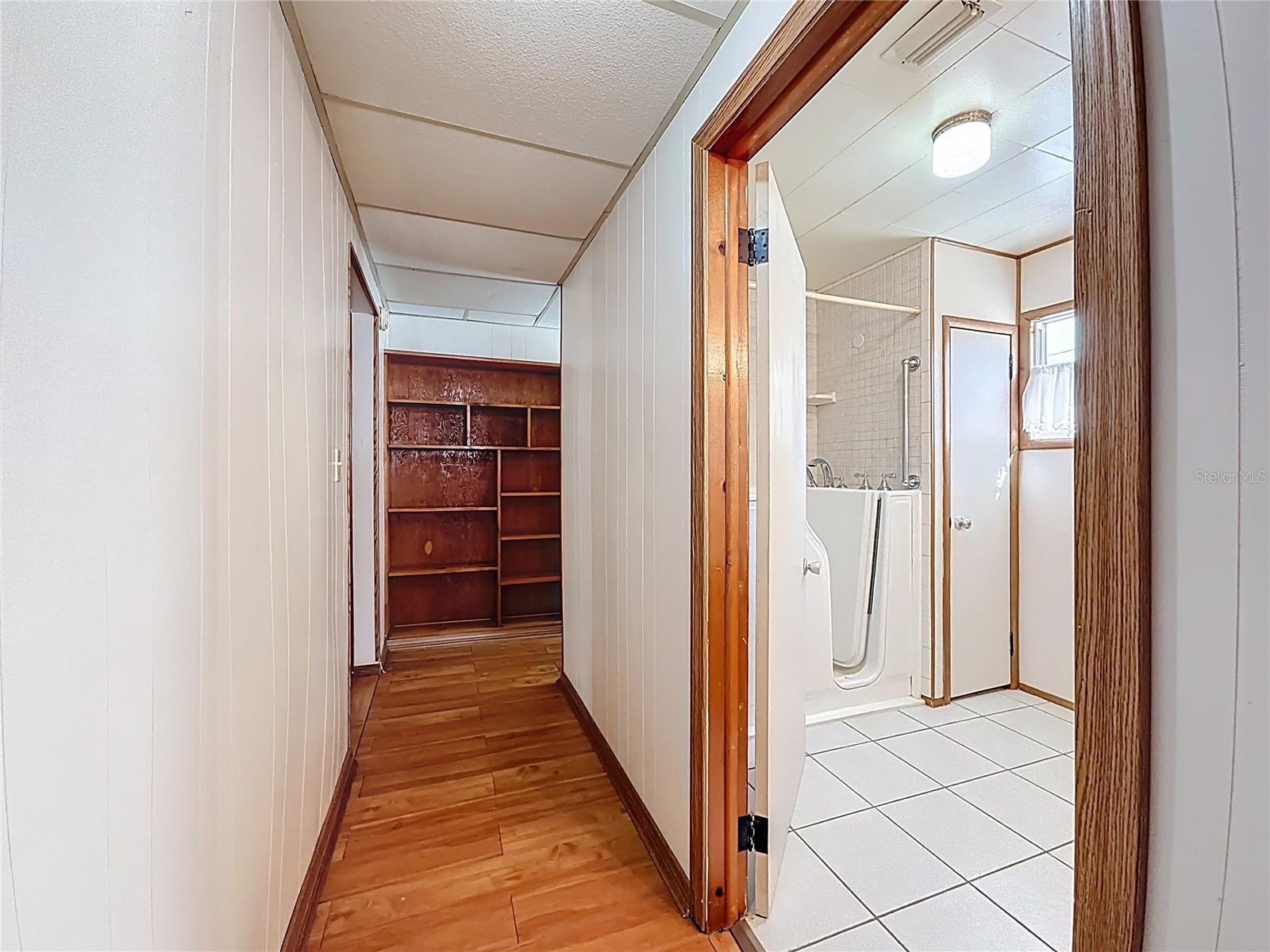 Image 29 of 56 For 113 Rosemary Avenue