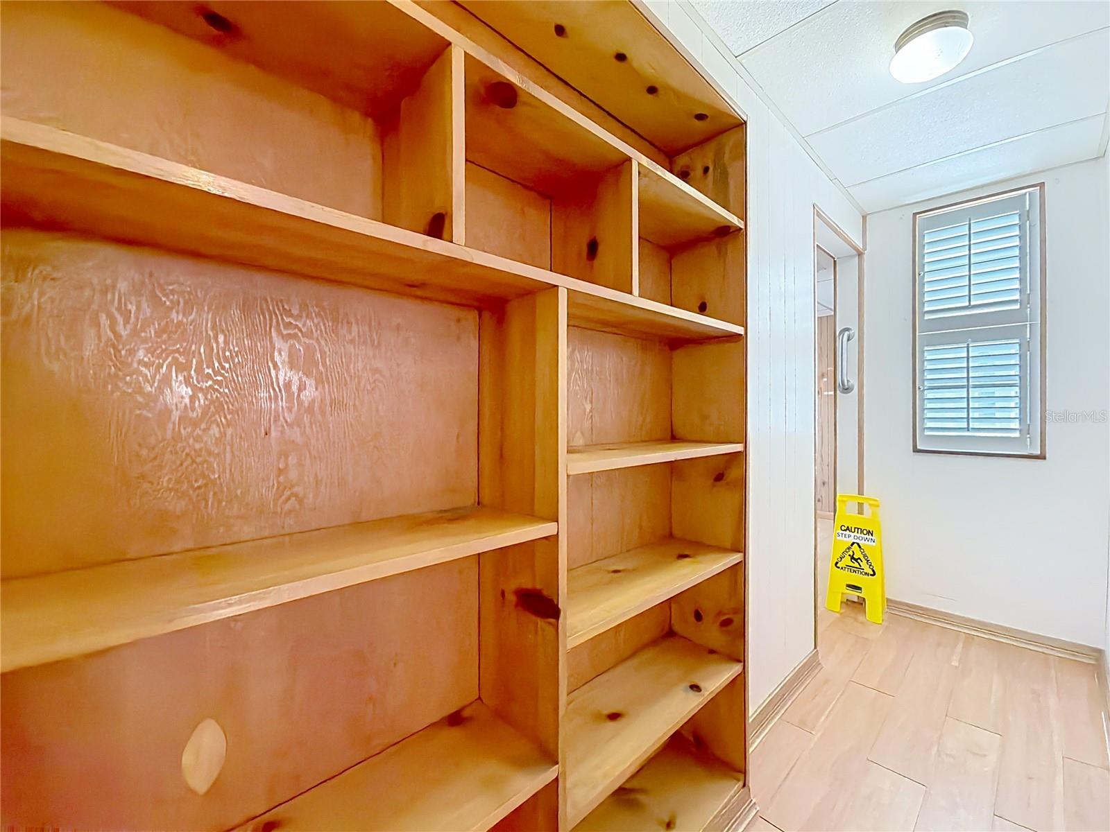 Image 30 of 56 For 113 Rosemary Avenue