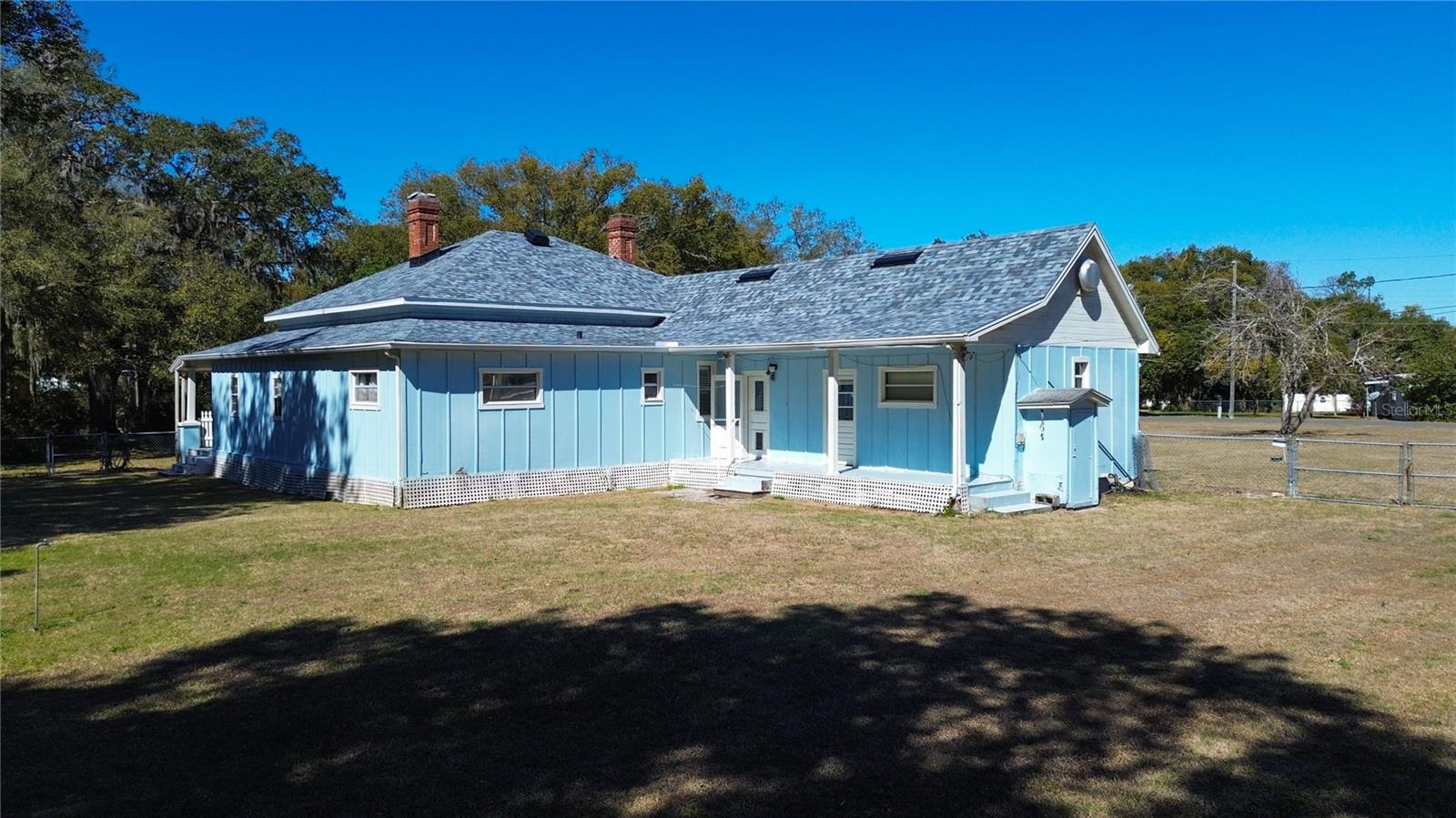 Image 42 of 56 For 113 Rosemary Avenue