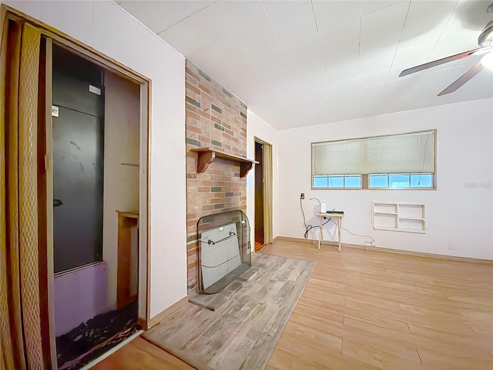 Image 5 of 56 For 113 Rosemary Avenue