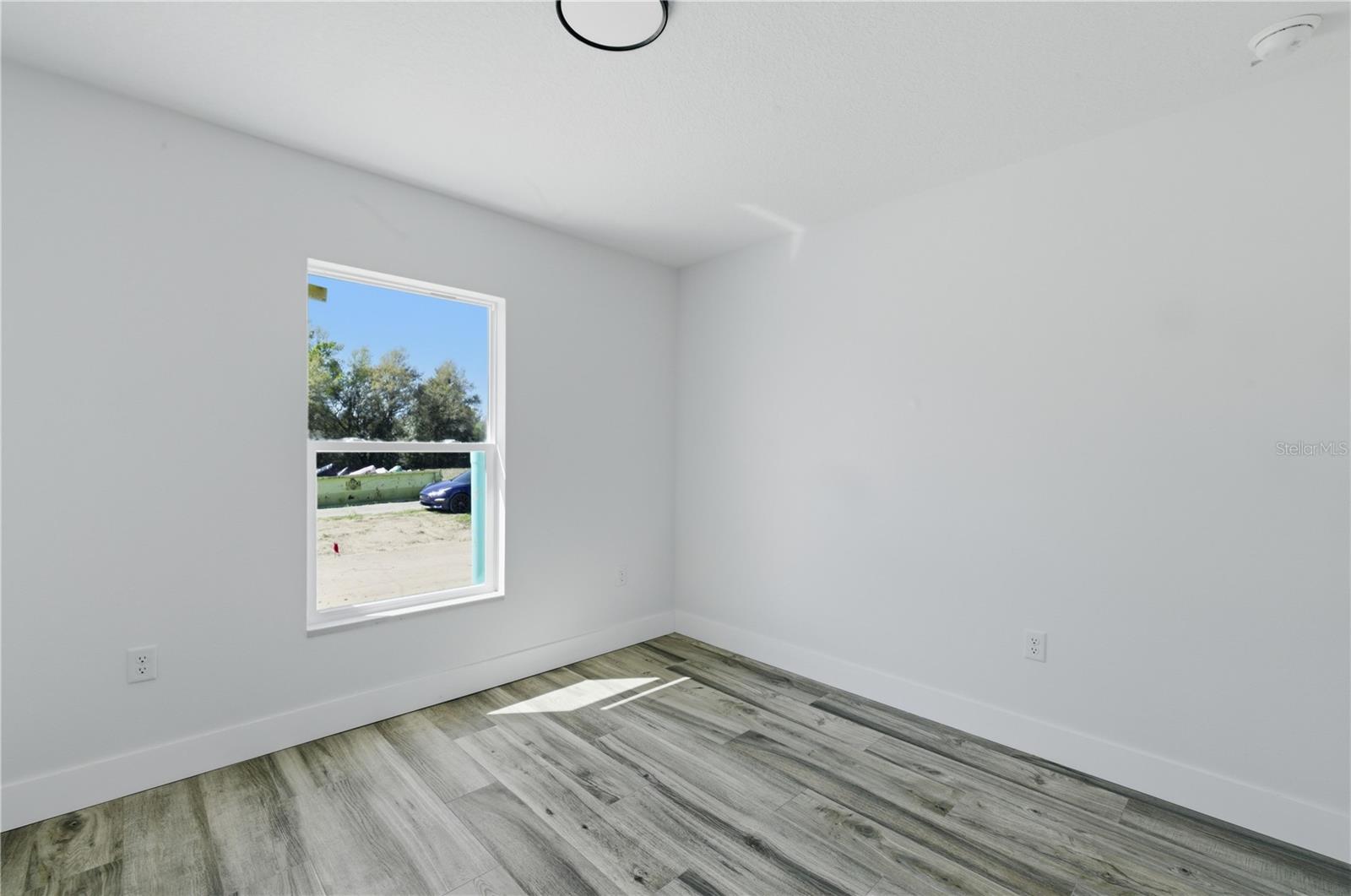 Image 15 of 19 For 13169 105th Place