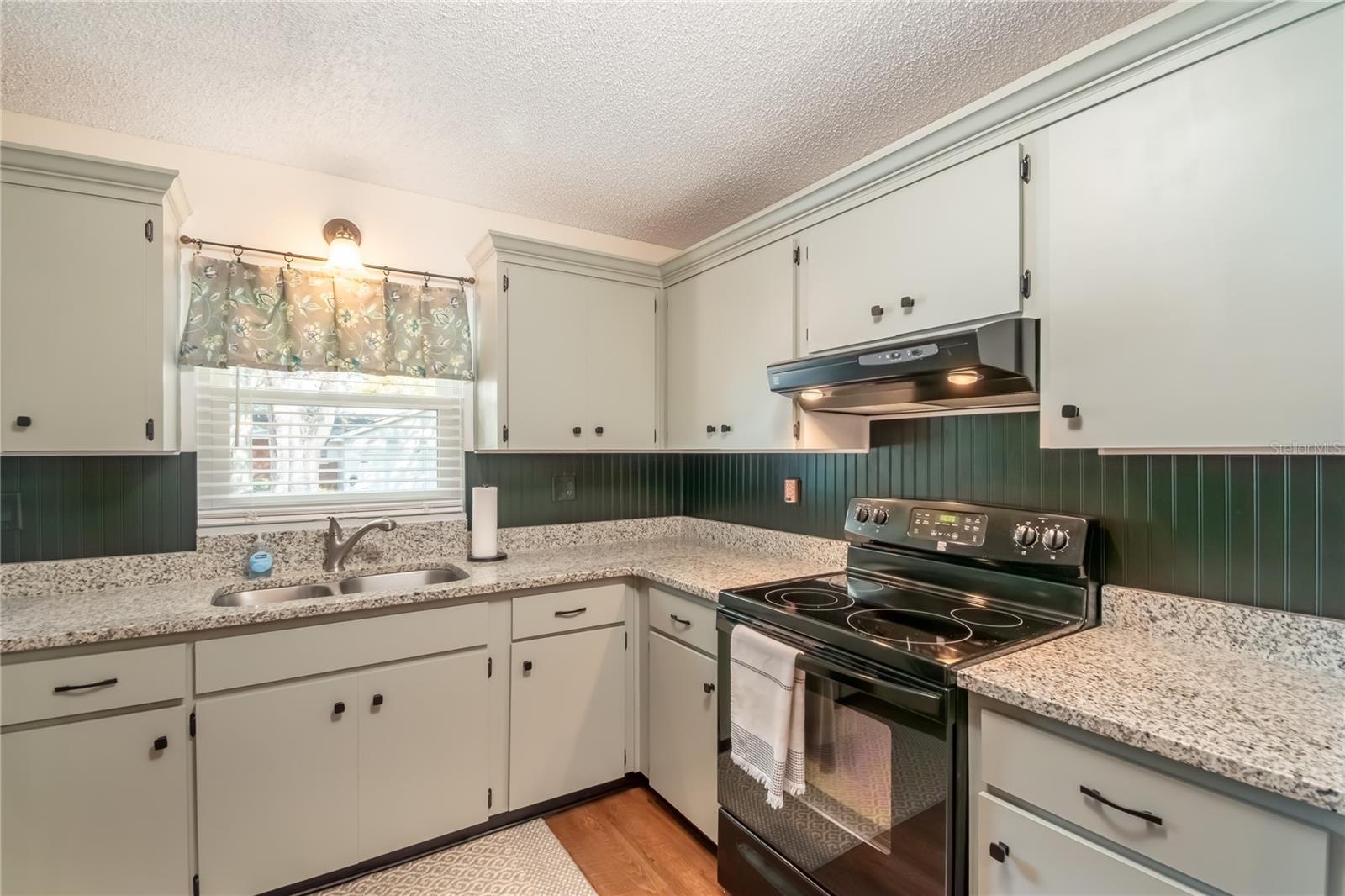 Image 22 of 39 For 8674 96th Street D