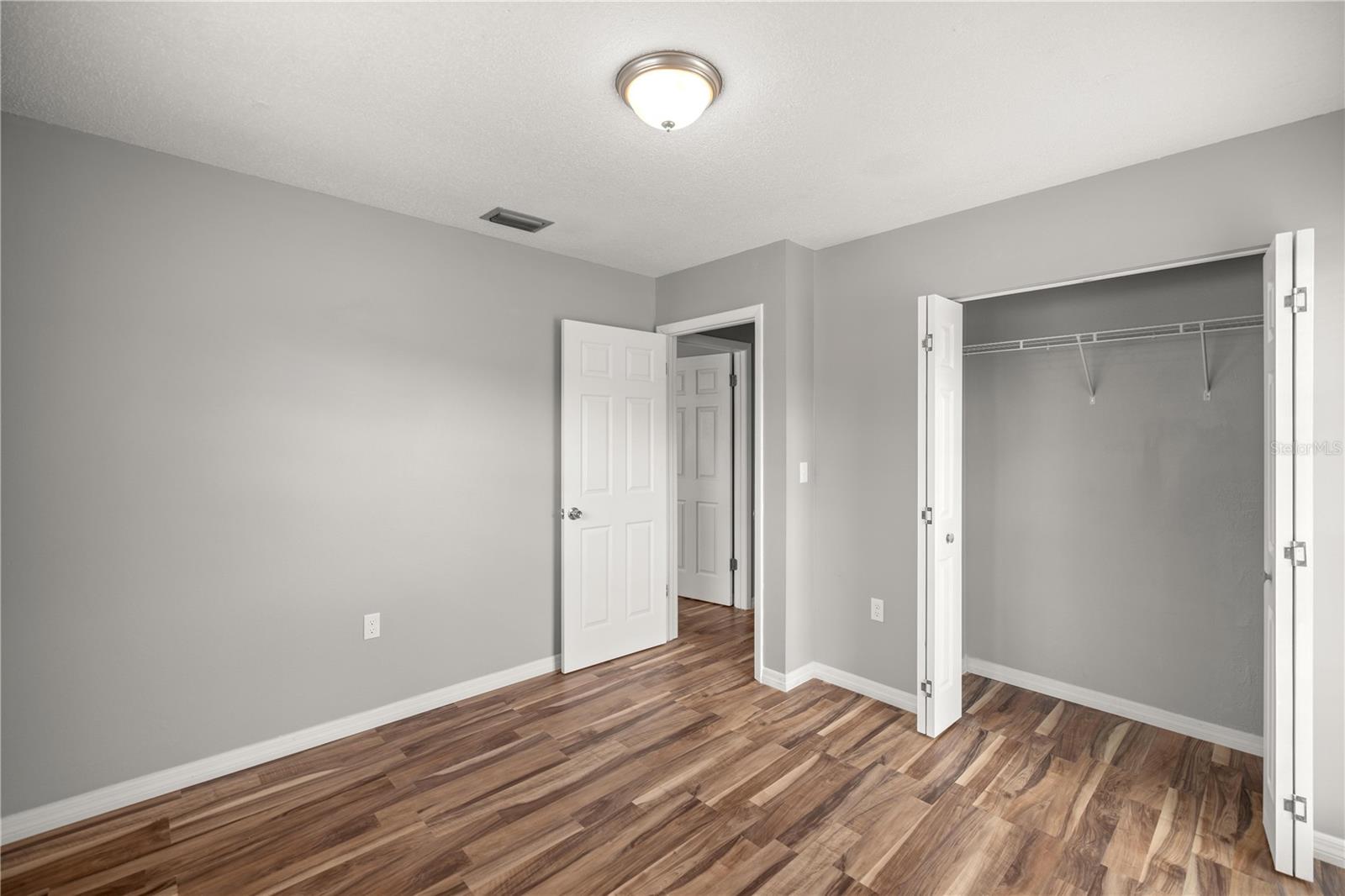 Image 24 of 35 For 15044 35th Avenue Road